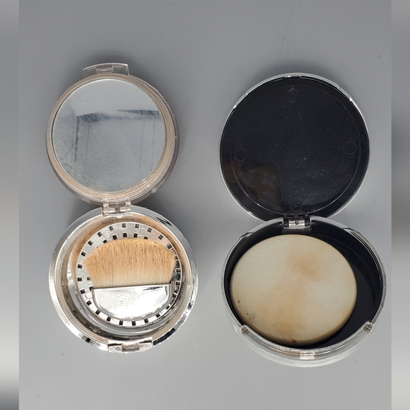Lot of 10 Pressed Powders, Loose Powders, Foundation, Concealer and Case - Picture 15 of 15